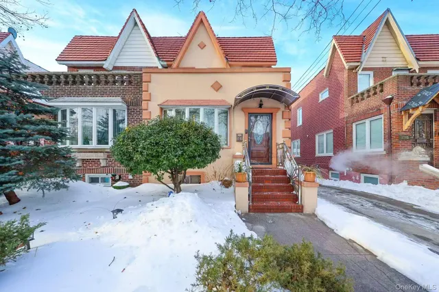 $1,100,000 | 87-43 Union Turnpike | Glendale