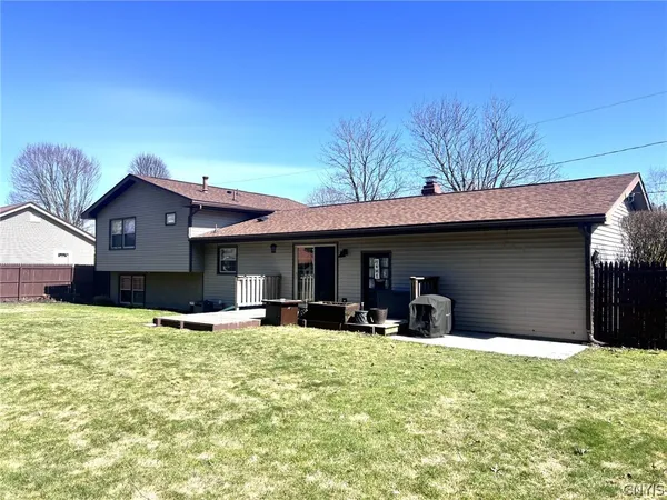 $319,900 | 13 Hickory Park Road, Cortland, NY 13045