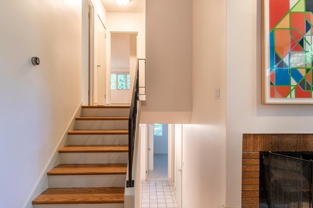 28 Peacock Farm Road Lexington, MA 02421 - Photo 19 of 29 a view of entryway