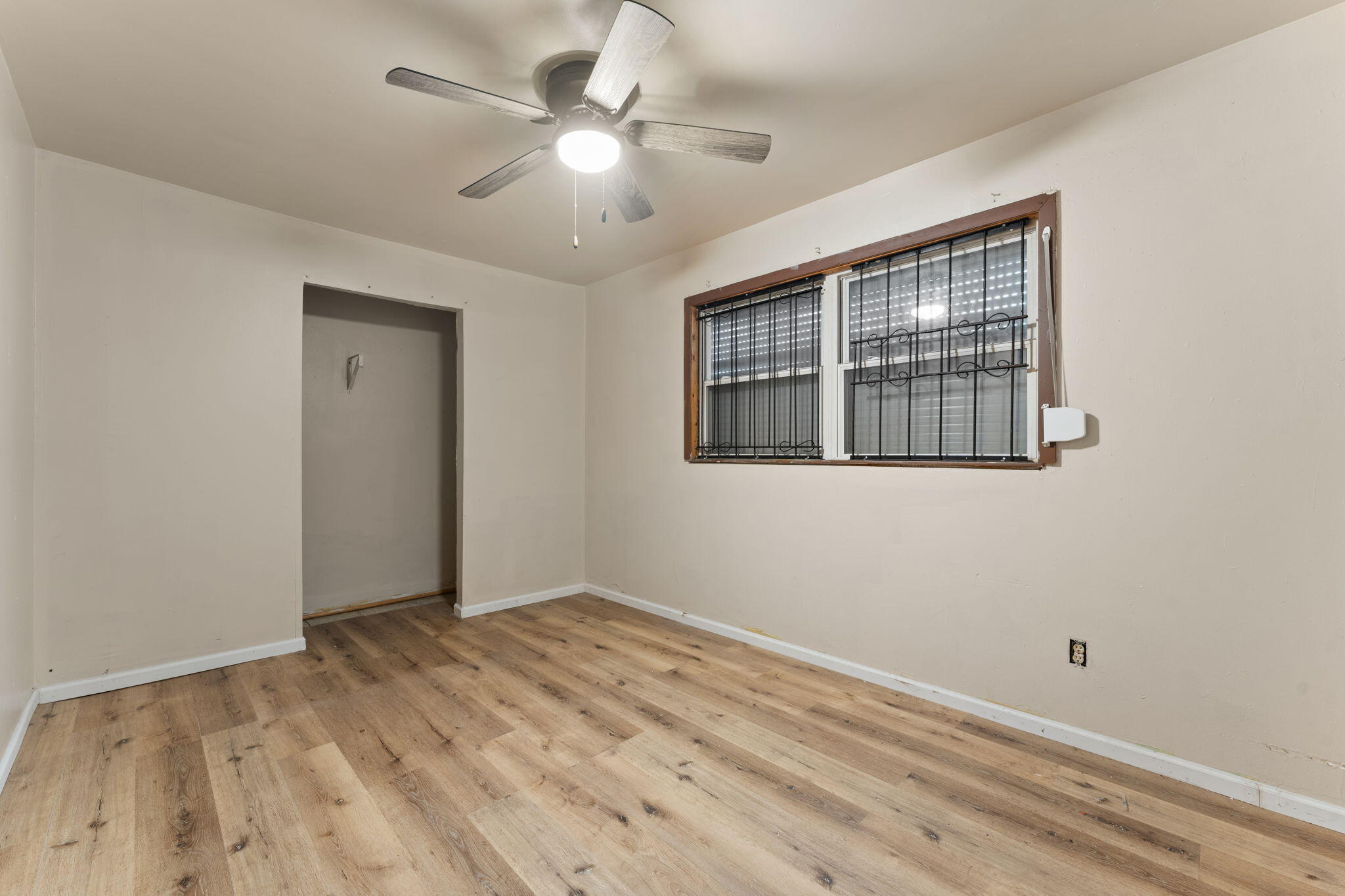 1021 Hamilton Place Gary, IN 46403 - Photo 16 of 22 2048x1365