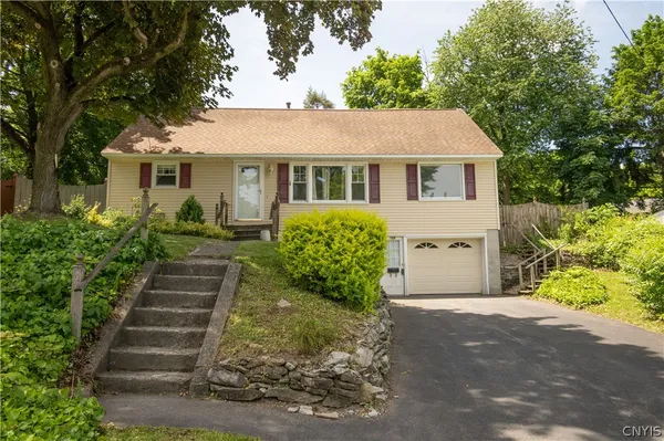 $199,900 | 155 Vieau Drive, Syracuse, NY 13207