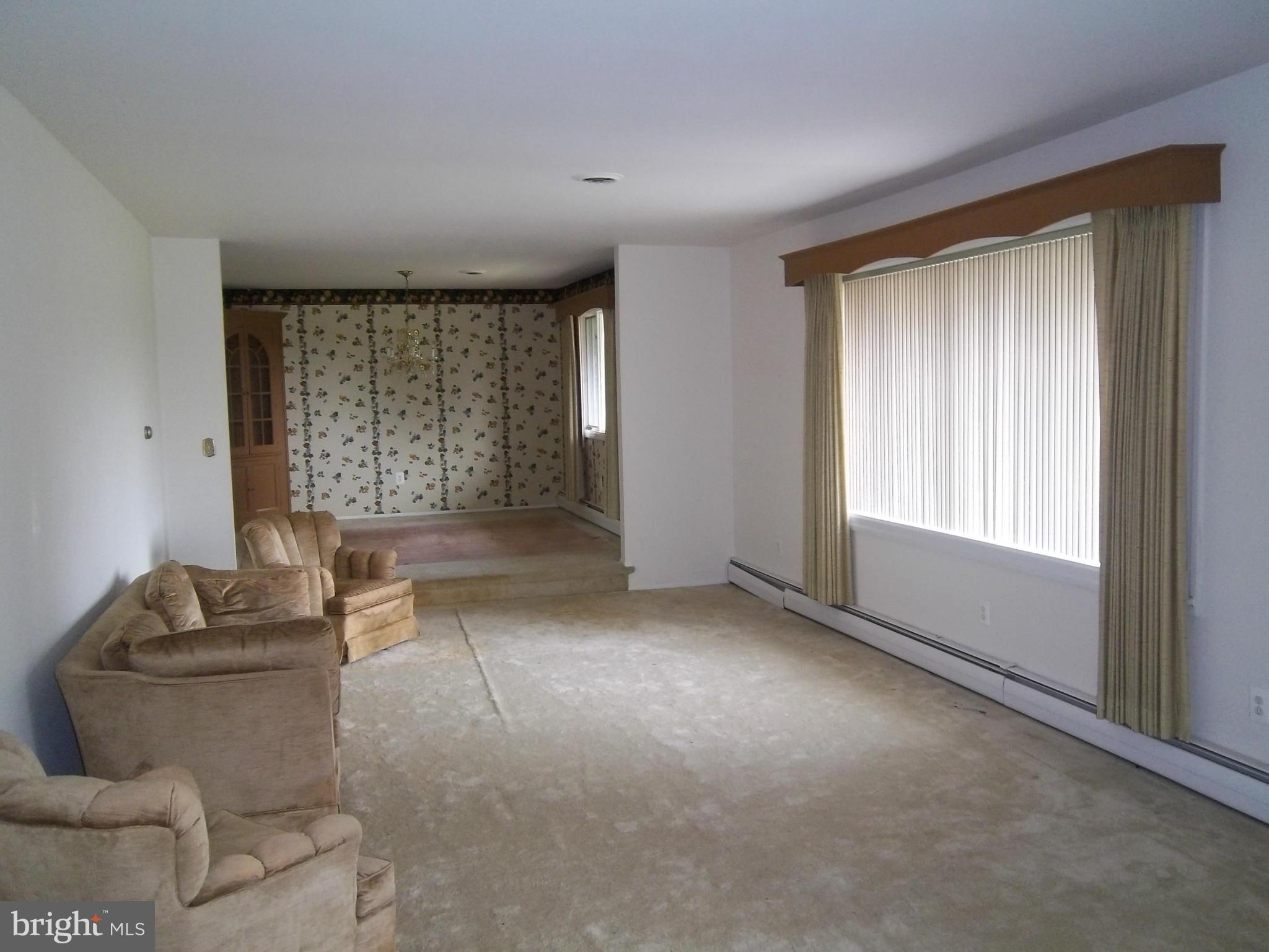 4 Park Circle Rising Sun, MD 21911 - Photo 4 of 20 Living Room