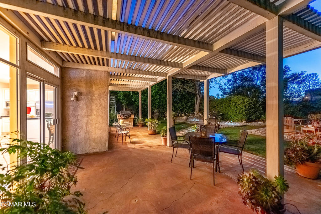 31415 Birdella Road Malibu, CA 90265 - Photo 12 of 36