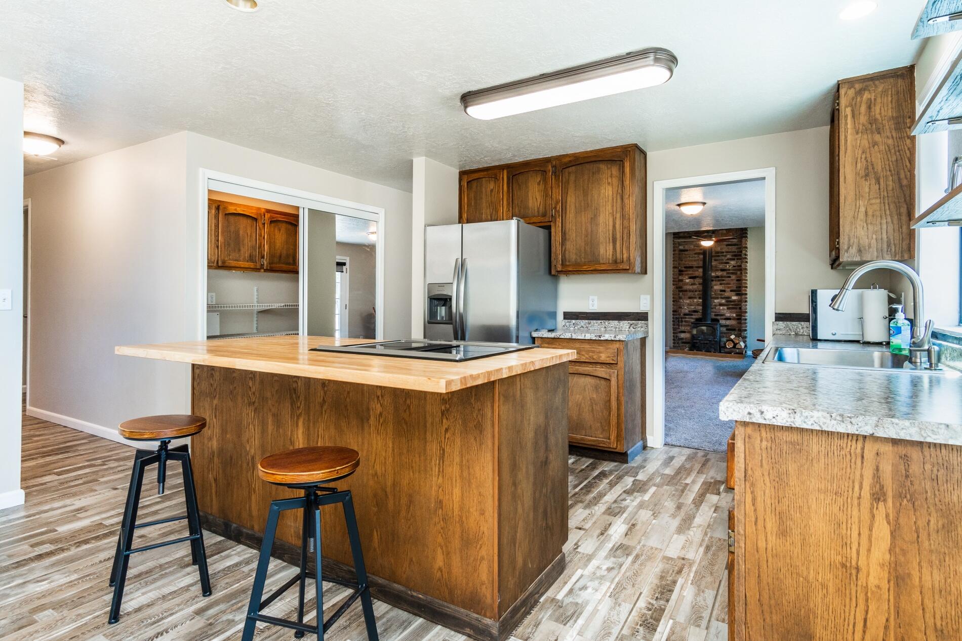 64478 McGrath Road Bend, OR 97701 - Photo 12 of 41 batch_64484 McGrath Rd, Bend-21