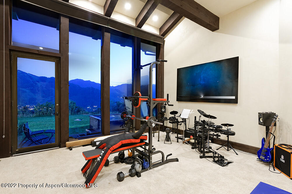 352 East Reds Road Aspen, CO 81611 - Photo 33 of 46 352eReds_WEB22091247