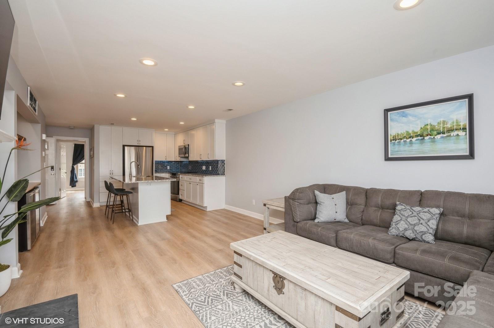 13822 Queens Harbor Road, Unit H Charlotte, NC 28278 - Photo 14 of 37