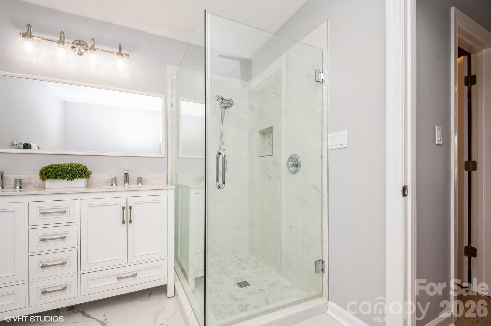 13822 Queens Harbor Road, Unit H Charlotte, NC 28278 - Photo 20 of 38