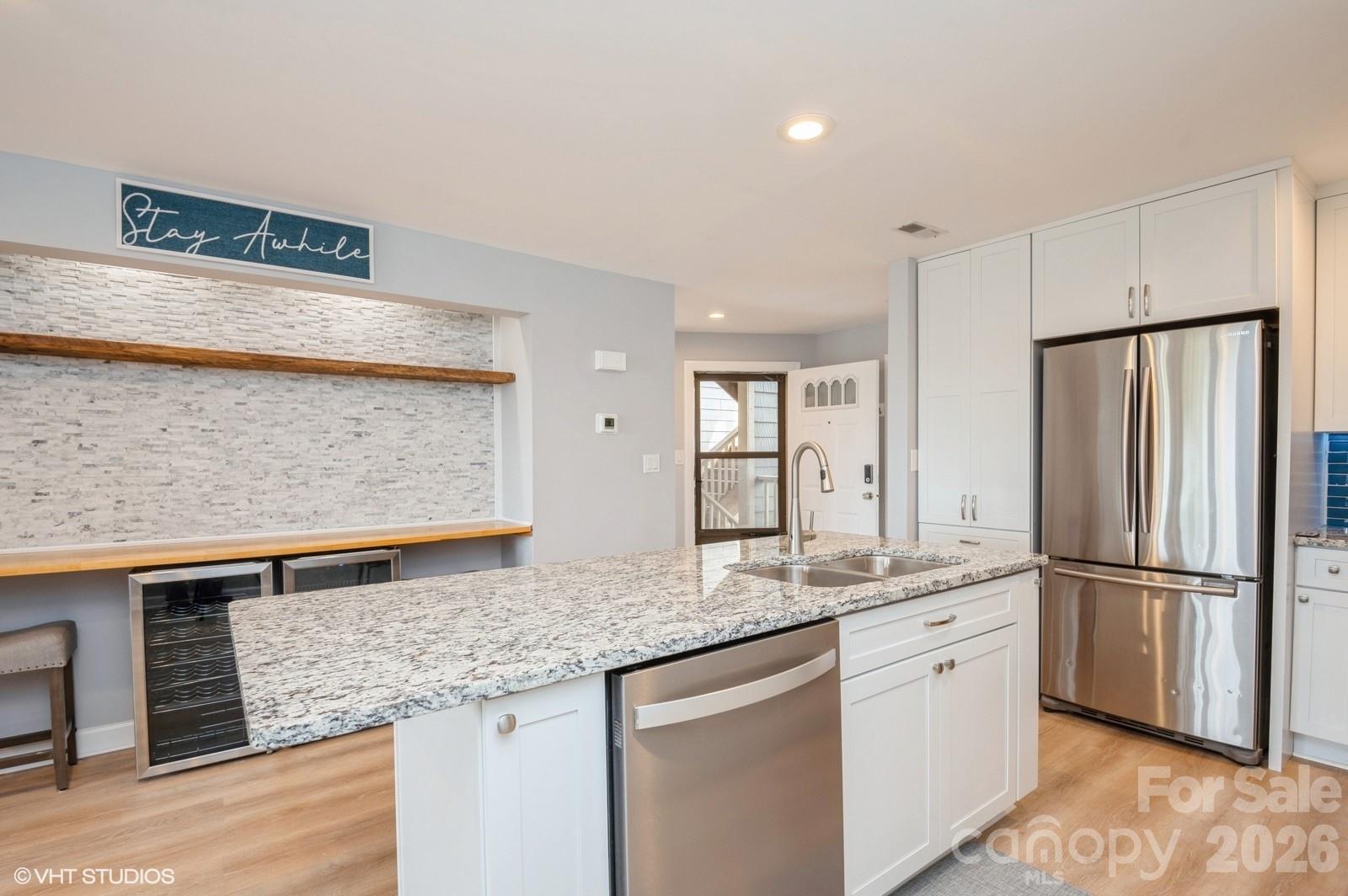 13822 Queens Harbor Road, Unit H Charlotte, NC 28278 - Photo 6 of 38