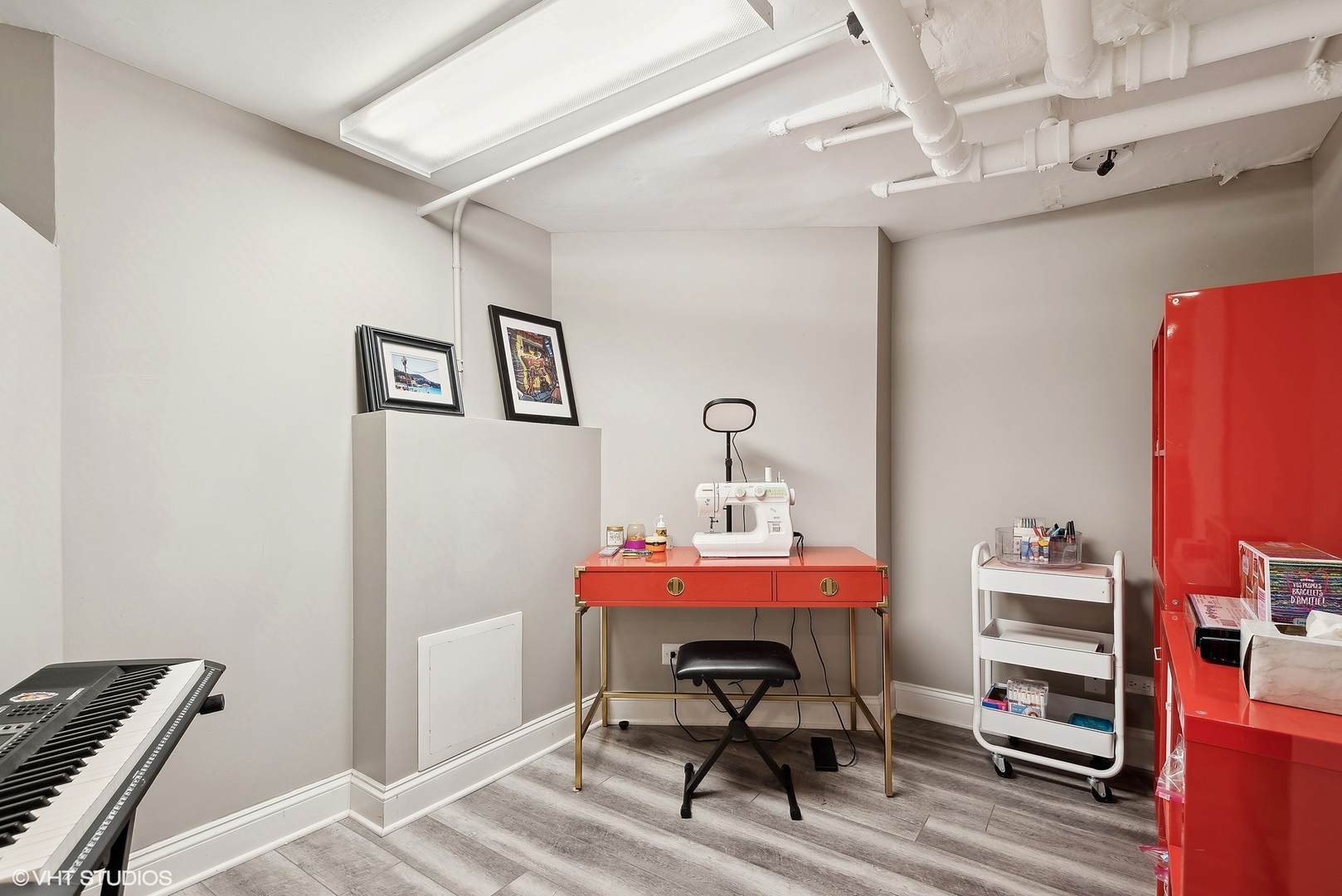 1701 Forest Avenue Wilmette, IL 60091 - Photo 27 of 35 a workspace with furniture and wooden floor