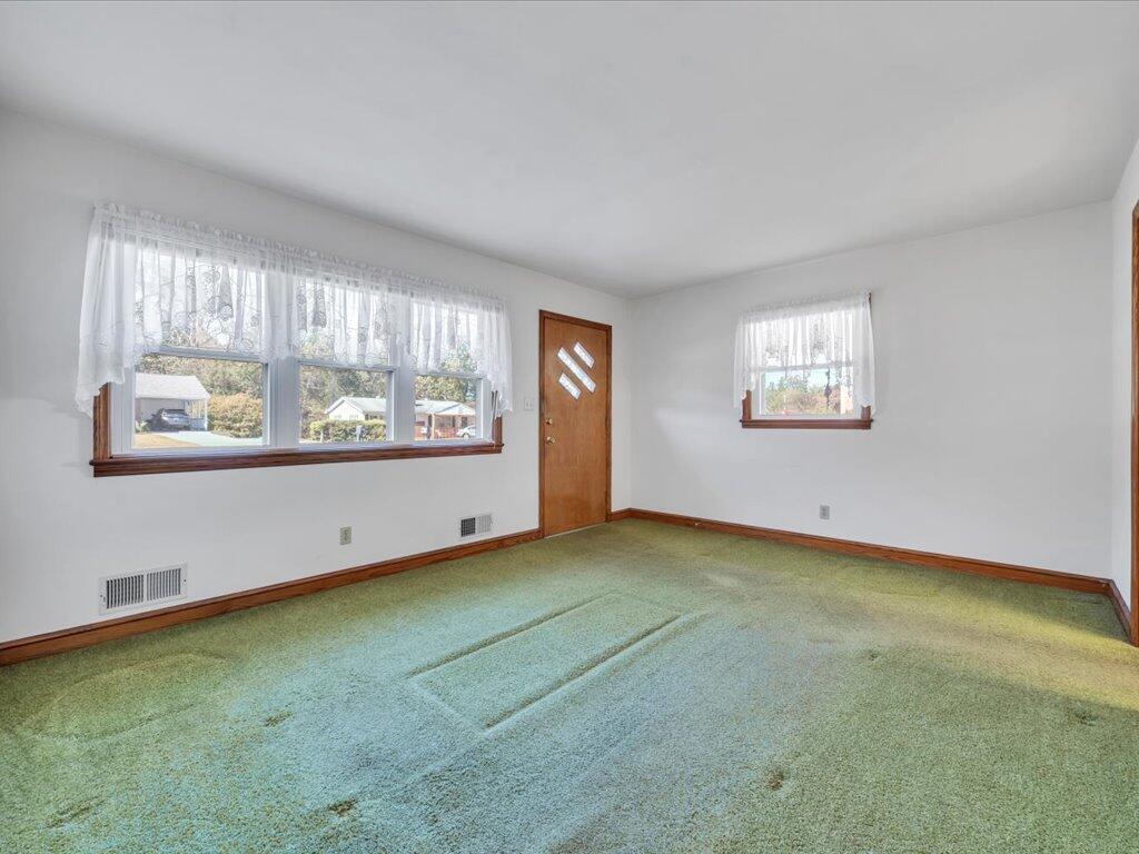 611 Murphy Road Collinsville, VA 24078 - Photo 2 of 38 02-MIB05071