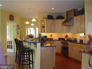 1098 Zepp Road Green Lane, PA 18054 - Photo 4 of 6
