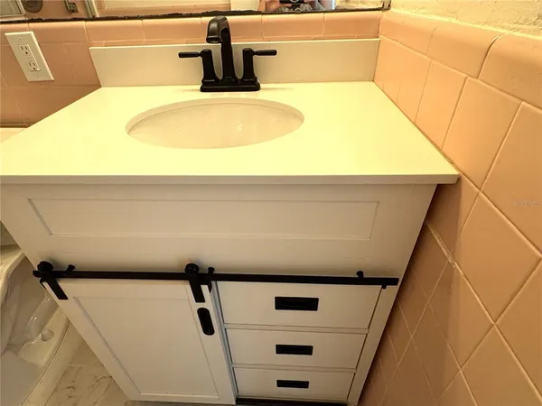 $2,500 | 610 Indian Rocks Road North, Unit 103, Belleair Bluffs, FL 33770