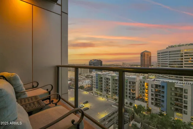 $532,500 | 1 East Lexington Avenue, Unit 1101, Phoenix, AZ 85012