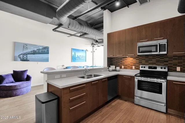 $532,500 | 1 East Lexington Avenue, Unit 1101, Phoenix, AZ 85012