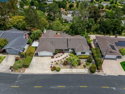 $1,880,000 | 61 Sullivan Drive, Moraga, CA 94556