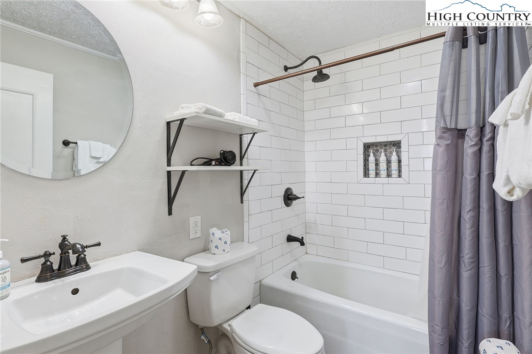 315 Timber Ridge Road, Unit C7 Sugar Mountain, NC 28604 - Photo 9 of 12