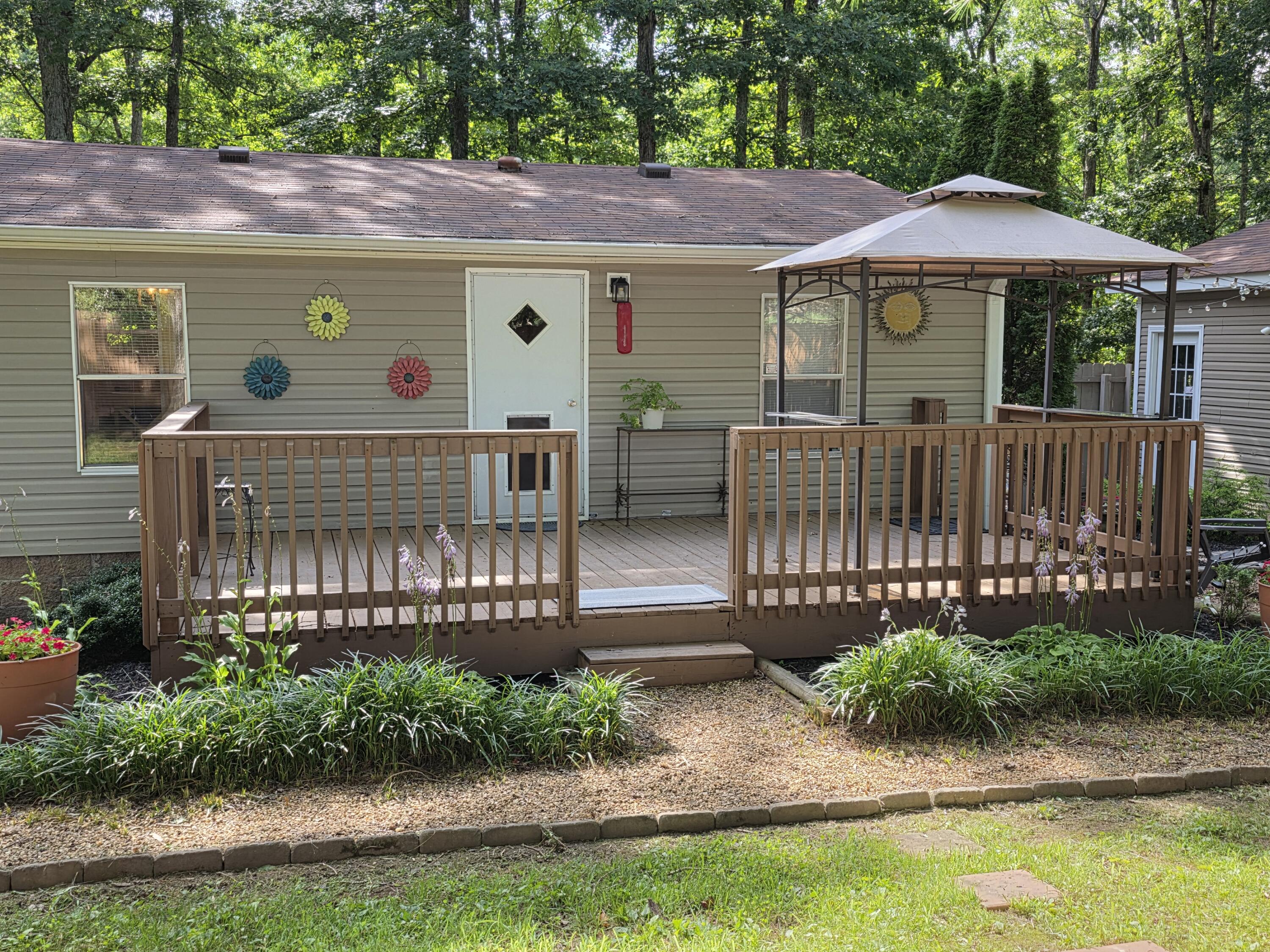 398 Armory Road Tracy City, TN 37387 - Photo 23 of 27 Back Deck