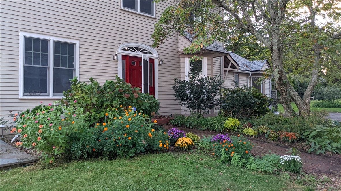 169 Mathewson Road Barrington, RI 02806 - Photo 5 of 33 Gallery Image 5