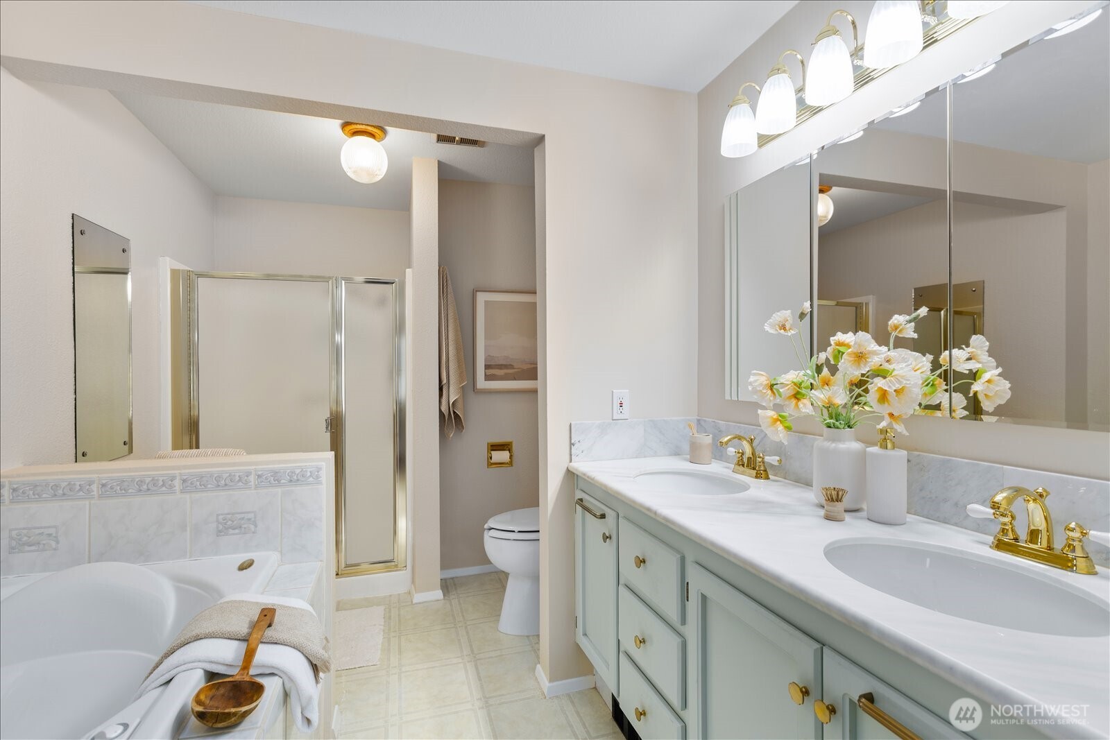 1005 5th Avenue South, Unit 301 Edmonds, WA 98020 - Photo 19 of 29
