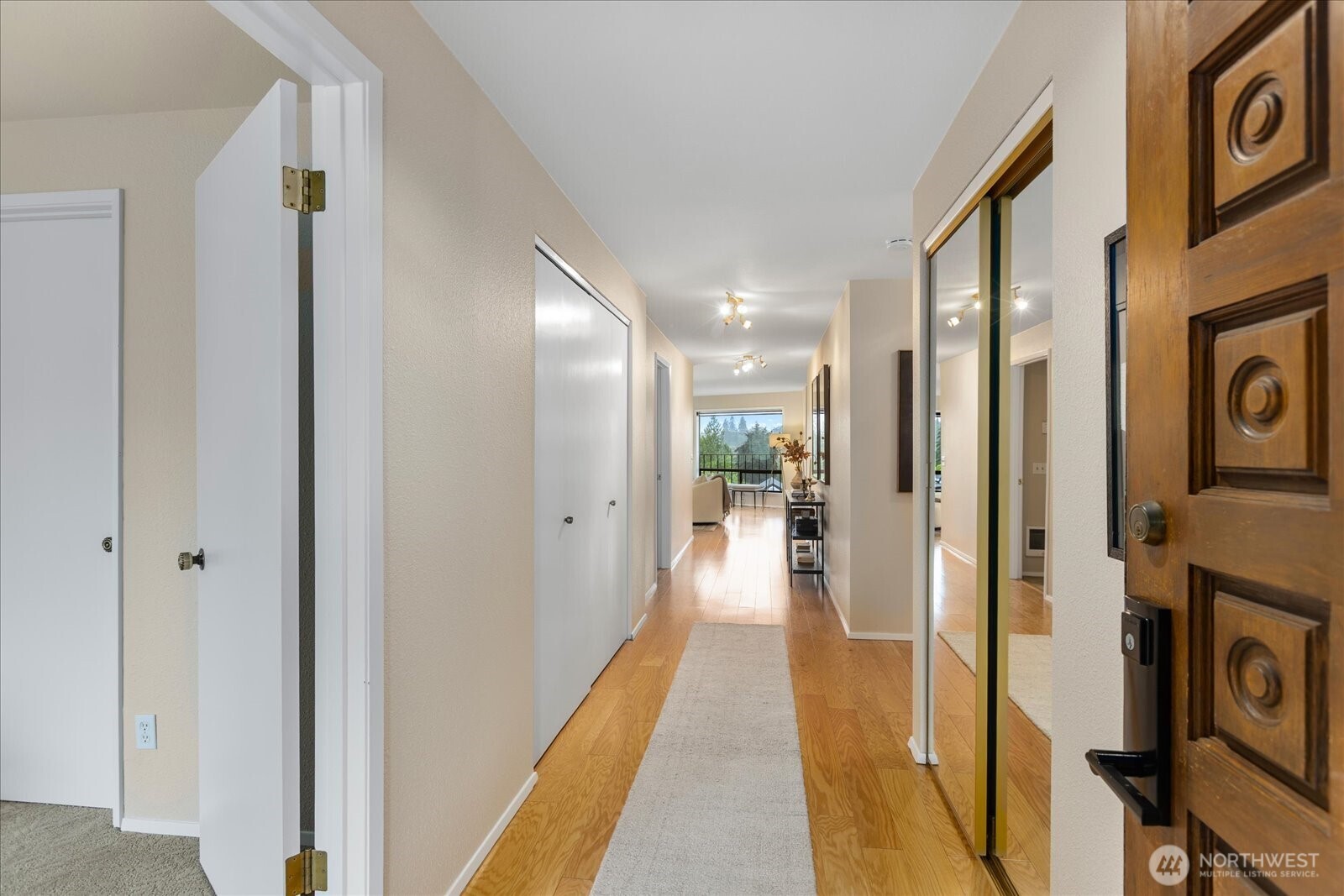 1005 5th Avenue South, Unit 301 Edmonds, WA 98020 - Photo 3 of 29