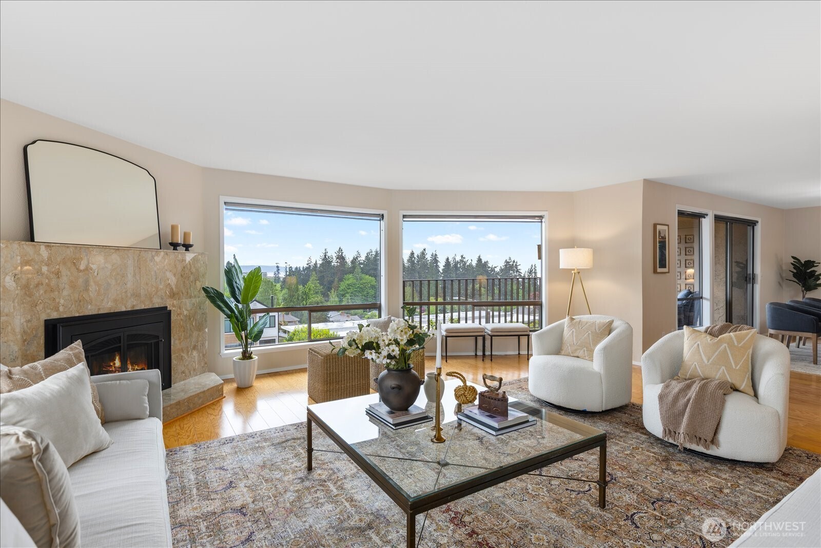 1005 5th Avenue South, Unit 301 Edmonds, WA 98020 - Photo 4 of 29