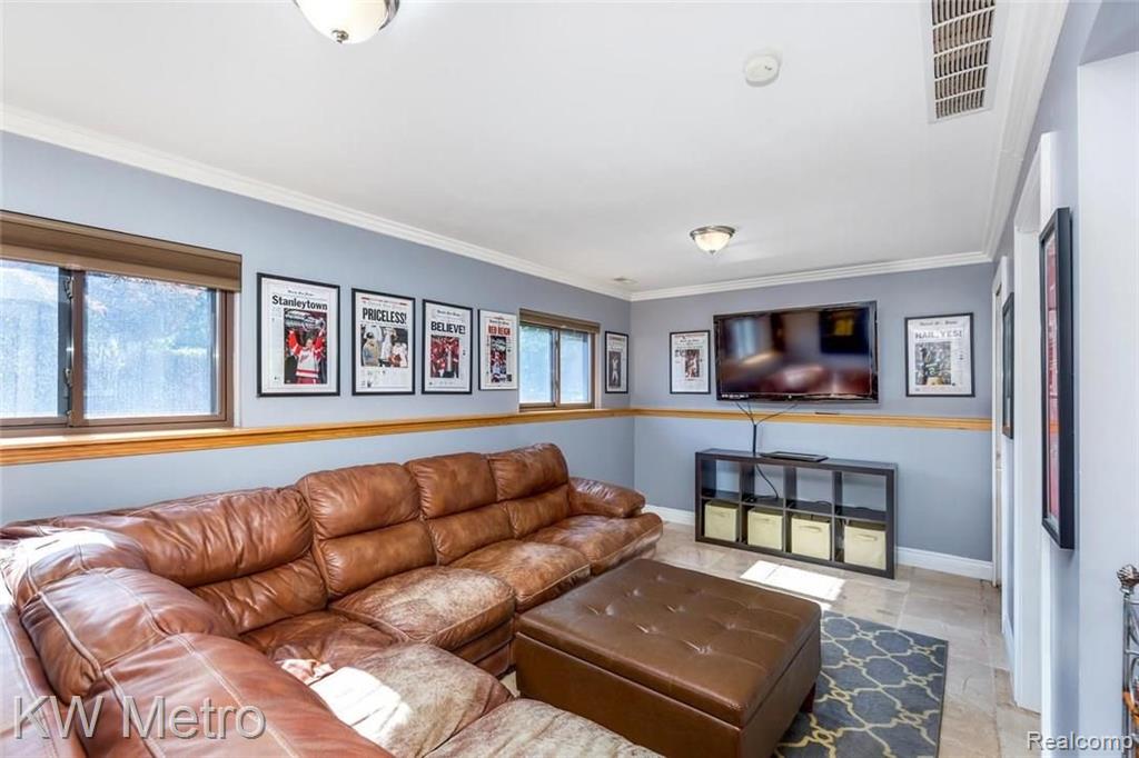 771 Kentucky Drive Rochester Hills, MI 48307 - Photo 10 of 22