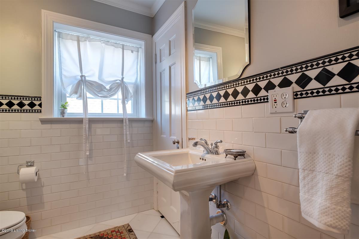 3030 Lexington Road Louisville, KY 40206 - Photo 30 of 68 30