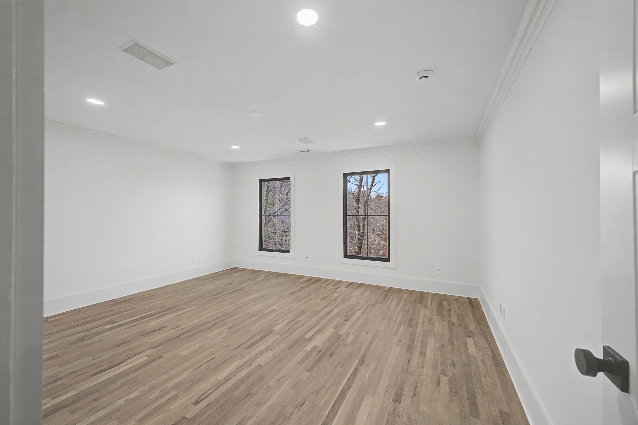 6339 Johnson Chapel Road West Brentwood, TN 37027 - Photo 38 of 82 a view of empty room with wooden floor and fan