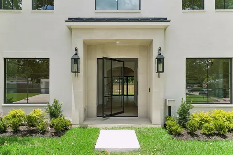 $2,895,000 | 8802 Lanell Lane, Houston, TX 77055
