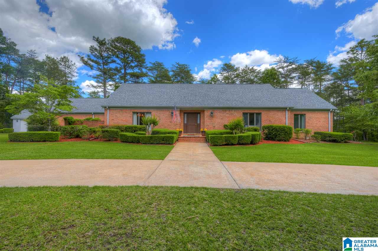 4201 Cliff Drive Jasper, AL 35504 - Photo 1 of 36