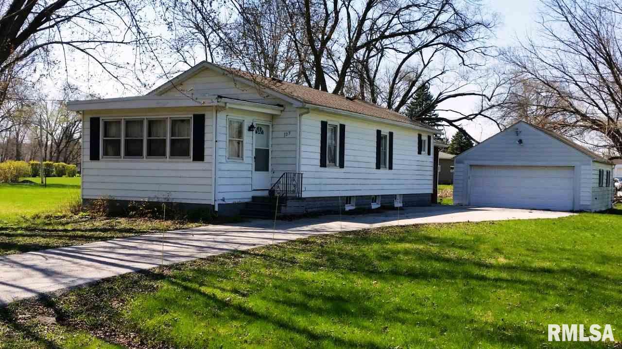 123 3rd Avenue Hampton, IL 61256 - Photo 1 of 13 Gallery Image 1