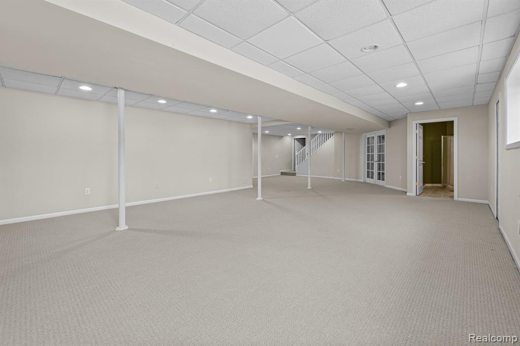 3904 Kaeleaf Road Lake Orion, MI 48360 - Photo 47 of 66