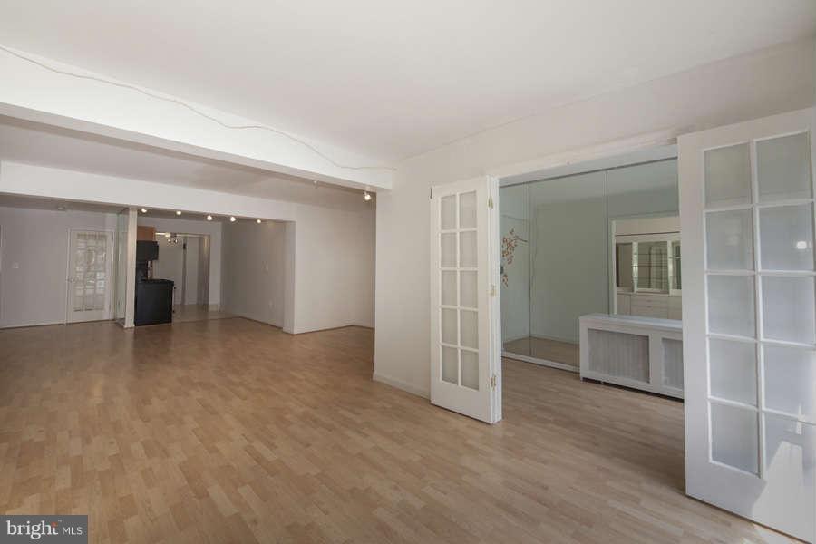 3901 Tunlaw Road Northwest, Unit 401 Washington, DC 20007 - Photo 13 of 27 Interior (General)