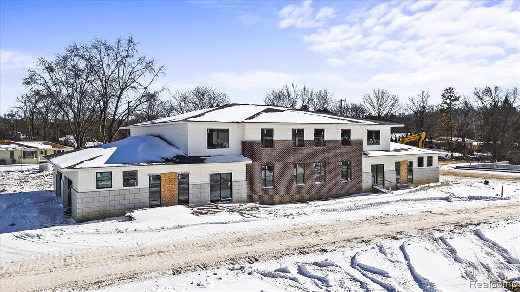 122 East Clarkston Road Lake Orion, MI 48360 - Photo 7 of 11