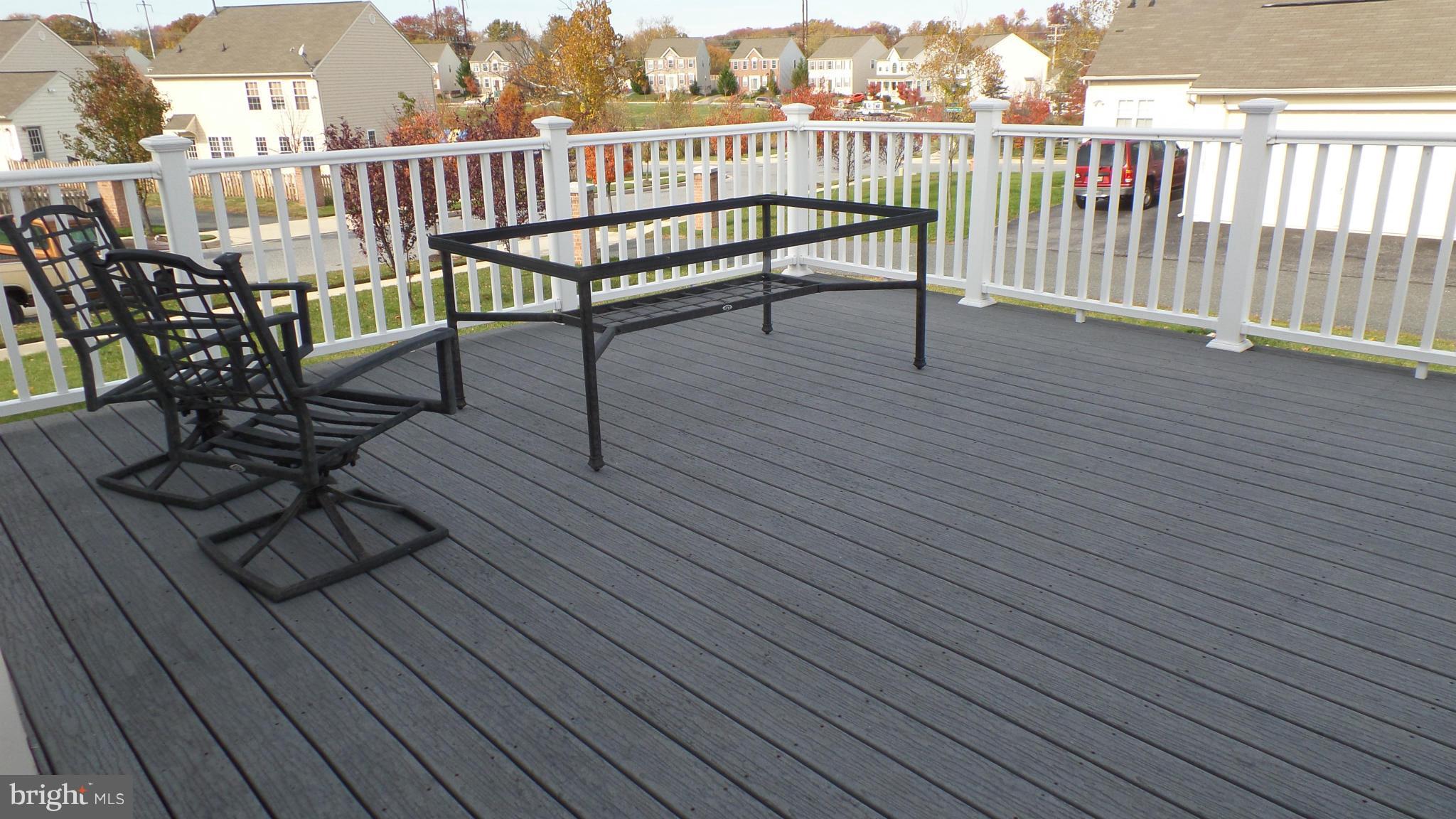 126 Commodore Drive Baltimore, MD 21221 - Photo 28 of 30 Large Composite Deck with Vinyl Rails