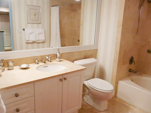 $3,750 | 99 Southeast Mizner Boulevard, Unit 737, Boca Raton, FL 33432