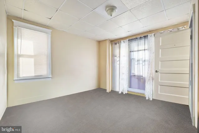 $1,400 | 336 Columbus Avenue, Unit 2, Trenton, NJ 08629