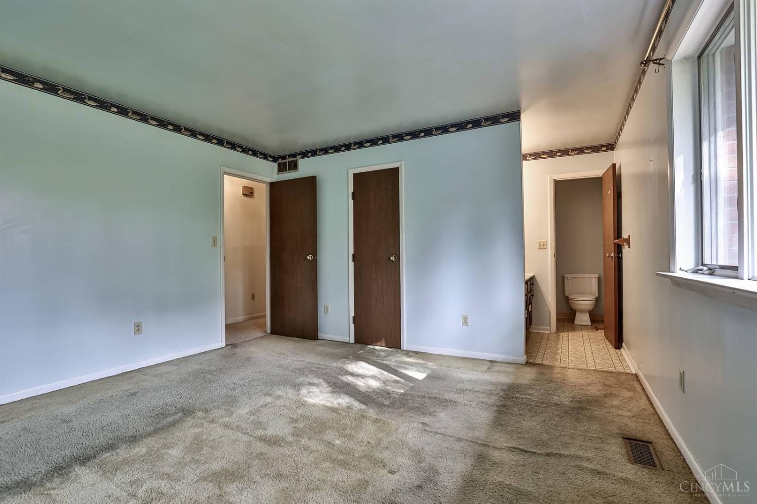 8386 Wuest Road Cincinnati, OH 45247 - Photo 13 of 36 Gallery Image 13