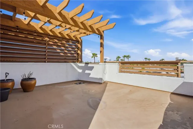 $5,700 | 669 West 17th Street, San Bernardino, CA 92405