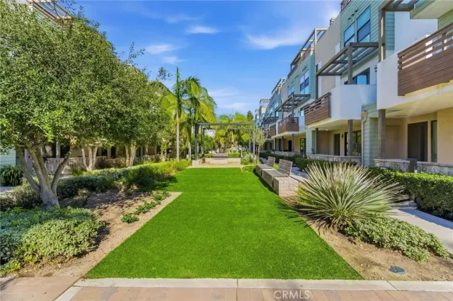 $5,700 | 669 West 17th Street, San Bernardino, CA 92405