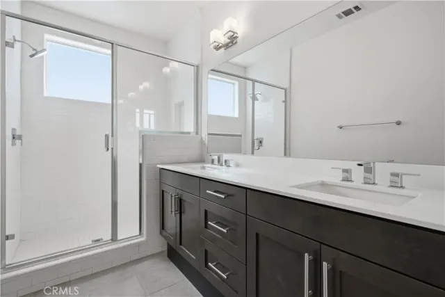 $5,700 | 669 West 17th Street, San Bernardino, CA 92405