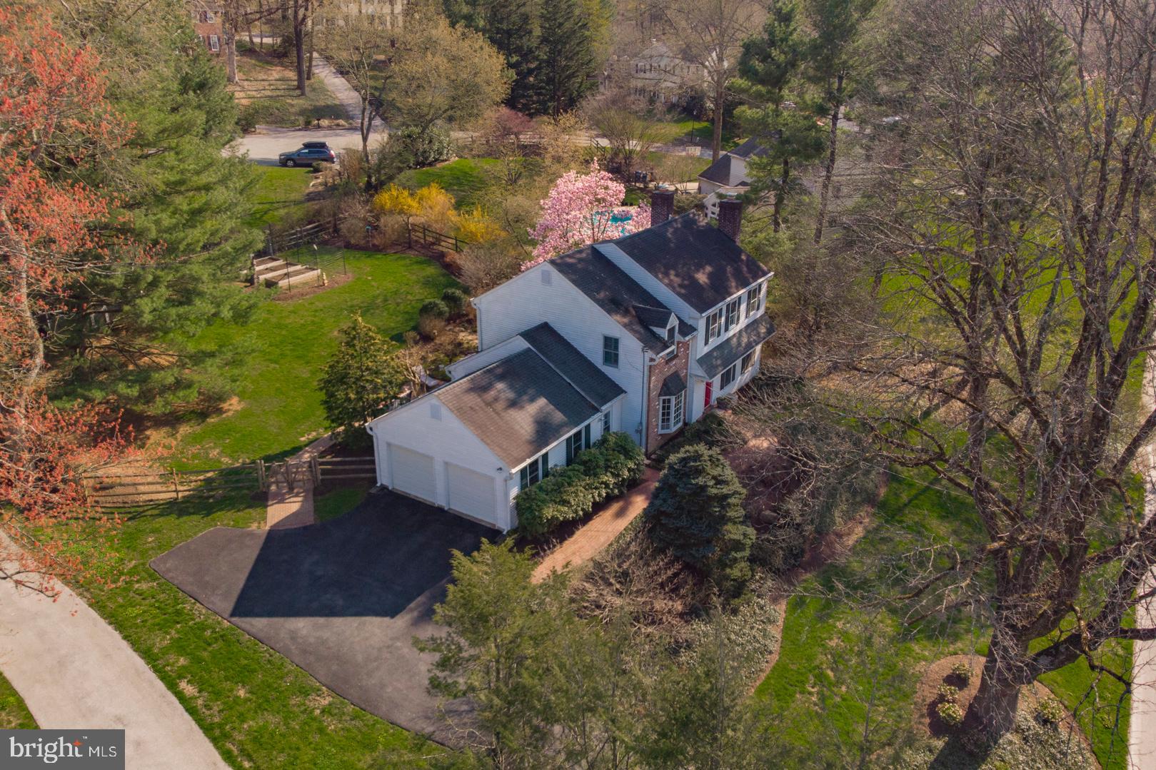 760 Hollow Road Wayne, PA 19087 - Photo 2 of 33