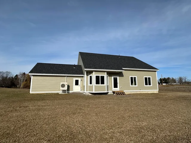 $549,000 | 15 Lilac Lane, Houlton, ME 04730