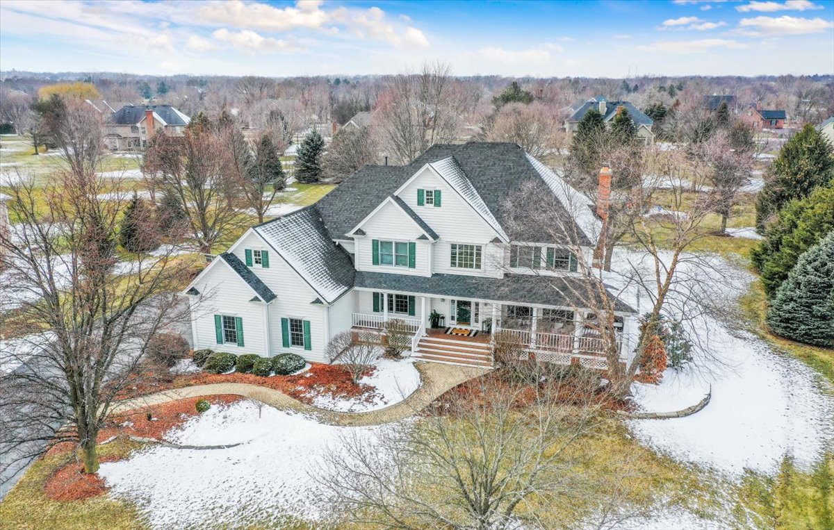 7N580 Wagontire Road St. Charles, IL 60175 - Photo 1 of 52 a front view of a house with a yard