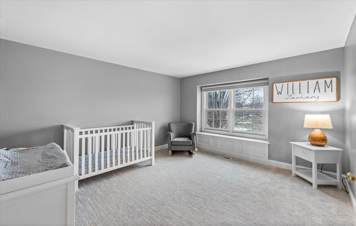 7N580 Wagontire Road St. Charles, IL 60175 - Photo 26 of 52 a livingroom with furniture and windows