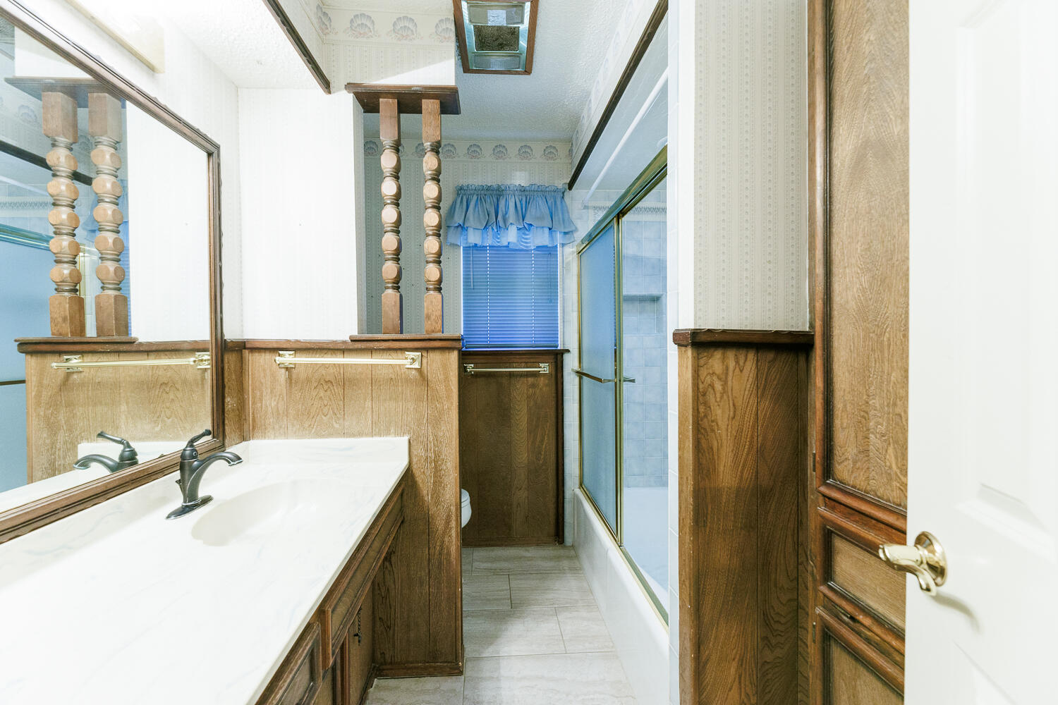 4419 79th Street Lubbock, TX 79424 - Photo 36 of 47 Second Bathroom