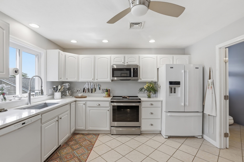 23 Shore Road North Reading, MA 01864 - Photo 14 of 36