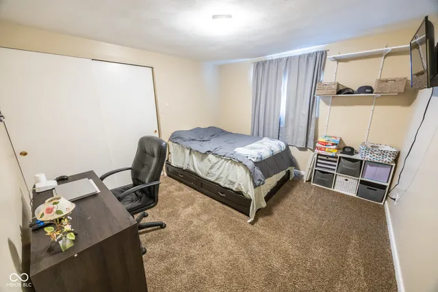 $209,900 | 909 North Drive, Crawfordsville, IN 47933