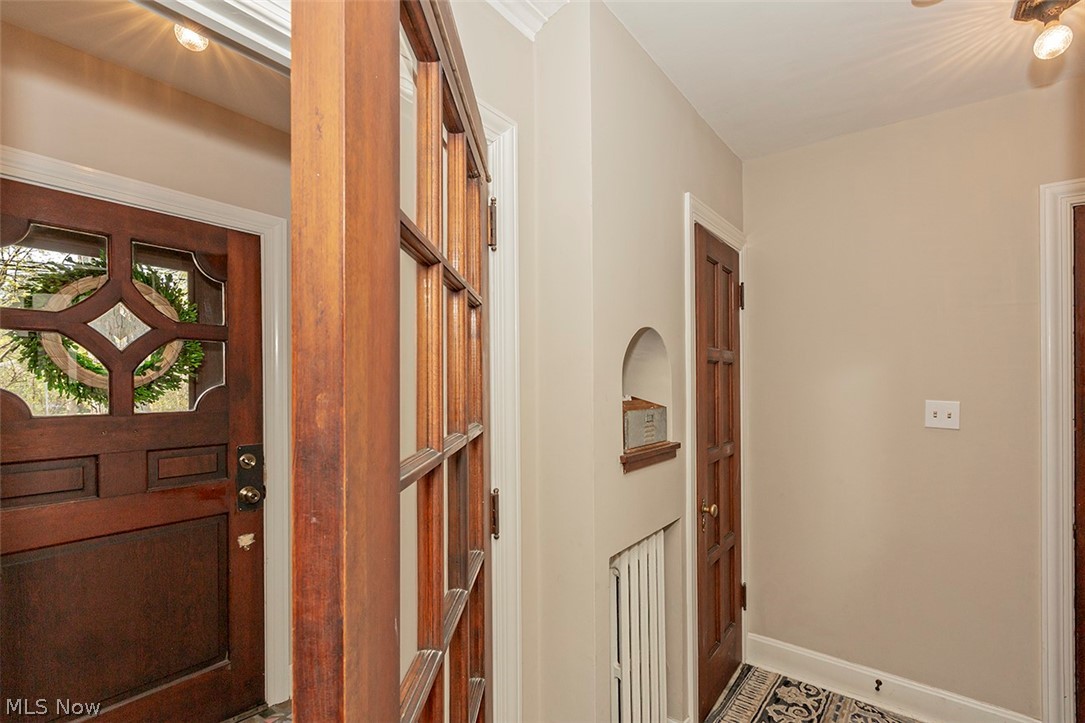 16623 Fernway Road Cleveland, OH 44120 - Photo 2 of 34