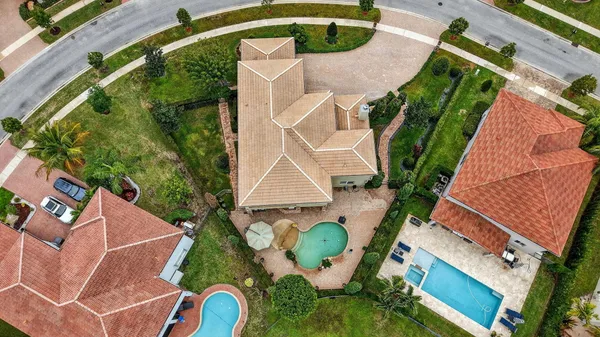 $1,695,000 | 8859 Cobblestone Point Circle, Boynton Beach, FL 33472
